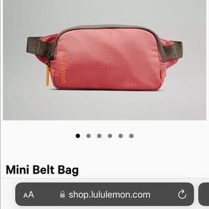 🍋Lululemon mini belt bag - NWT